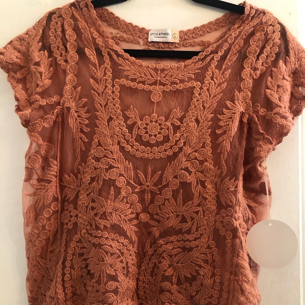 Size L Blush Color Lace Top